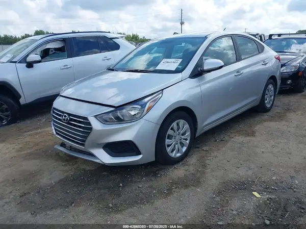 3KPC24A60ME128852 2021 HYUNDAI ACCENT - Image 2