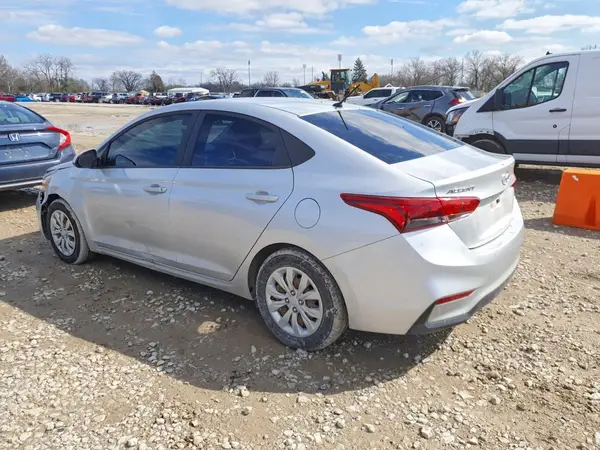 3KPC24A60ME129726 2021 HYUNDAI ACCENT - Image 2