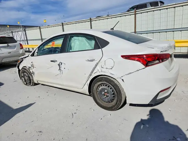3KPC24A60ME130567 2021 HYUNDAI ACCENT - Image 2