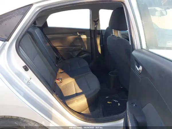 3KPC24A60ME135509 2021 HYUNDAI ACCENT - Image 8