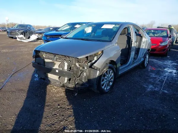 3KPC24A60NE158127 2022 HYUNDAI ACCENT - Image 2