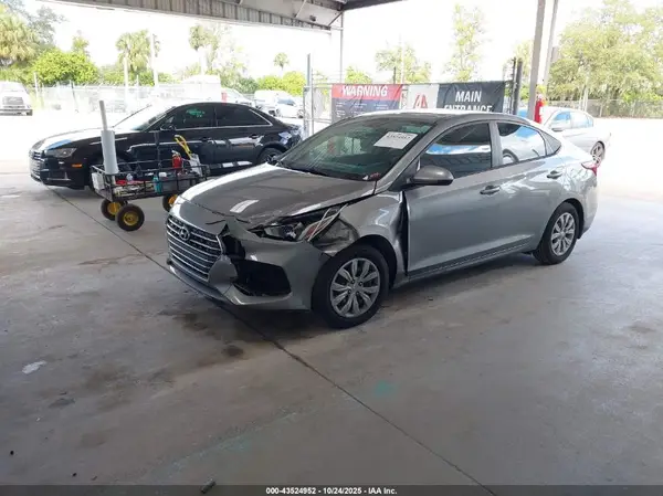 3KPC24A60NE165983 2022 HYUNDAI ACCENT - Image 2
