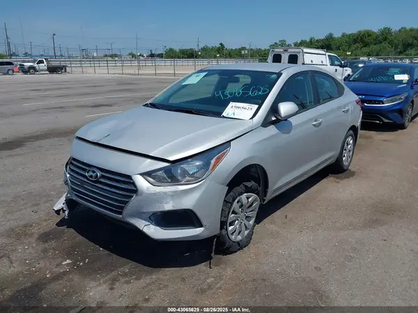 3KPC24A60NE176482 2022 HYUNDAI ACCENT - Image 2
