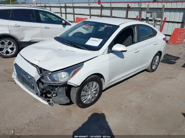 3KPC24A61LE101853 2020 HYUNDAI ACCENT - Image 2