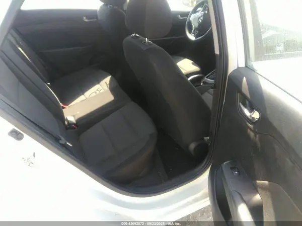 3KPC24A61LE104008 2020 HYUNDAI ACCENT - Image 8