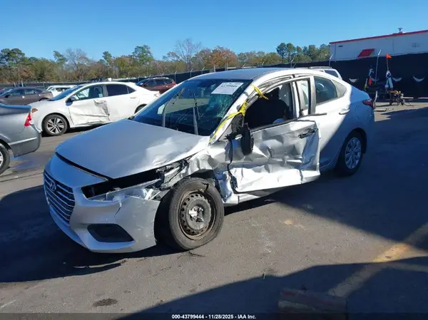 3KPC24A61LE108902 2020 HYUNDAI ACCENT - Image 2