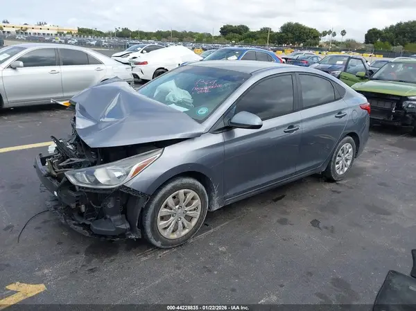 3KPC24A61LE120242 2020 HYUNDAI ACCENT - Image 2