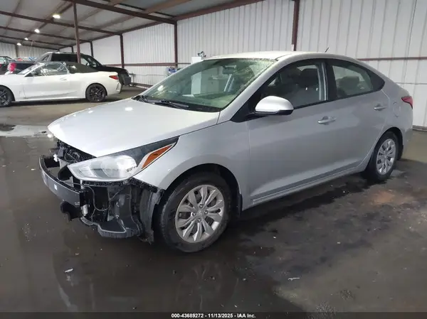 3KPC24A61LE122413 2020 HYUNDAI ACCENT - Image 2