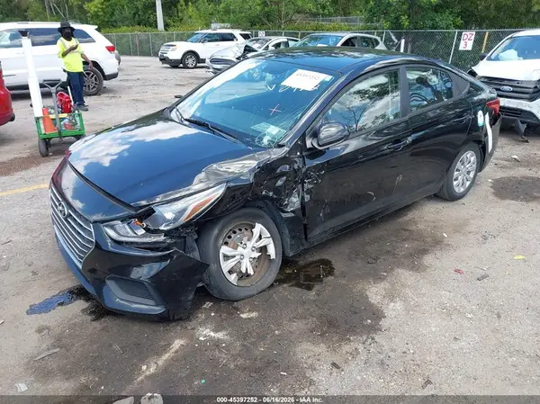 3KPC24A61ME128472 2021 HYUNDAI ACCENT - Image 2