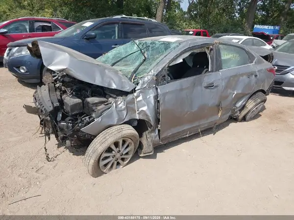 3KPC24A61ME138502 2021 HYUNDAI ACCENT - Image 2