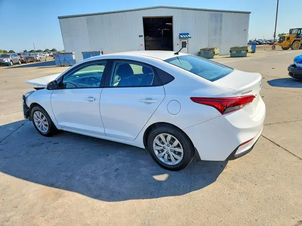 3KPC24A61ME152982 2021 HYUNDAI ACCENT - Image 2