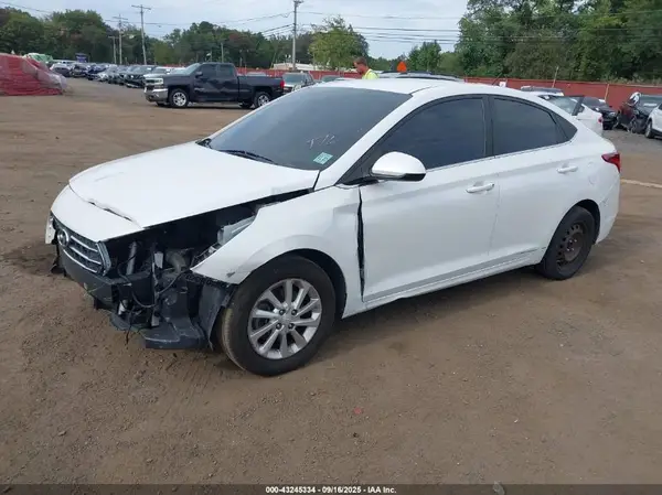 3KPC24A61NE175938 2022 HYUNDAI ACCENT - Image 2