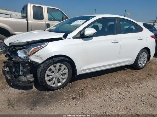 3KPC24A62NE155245 2022 HYUNDAI ACCENT - Image 2