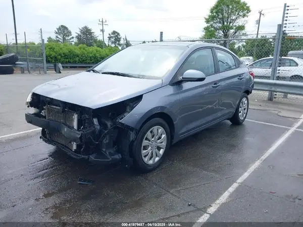 3KPC24A63LE109808 2020 HYUNDAI ACCENT - Image 2