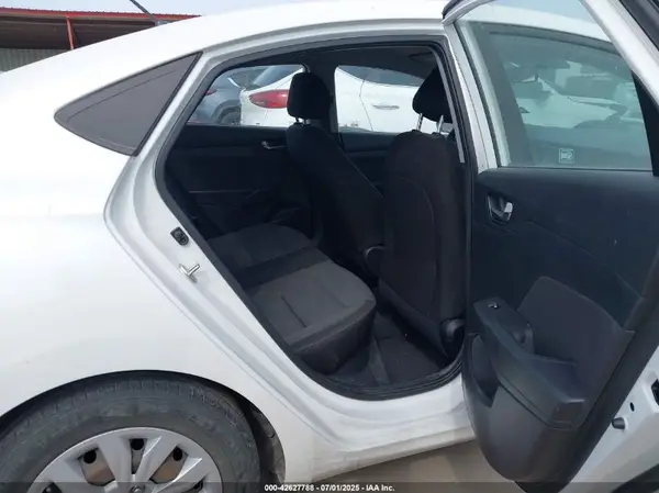 3KPC24A63LE113583 2020 HYUNDAI ACCENT - Image 8
