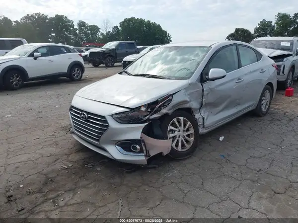 3KPC24A63ME138095 2021 HYUNDAI ACCENT - Image 2