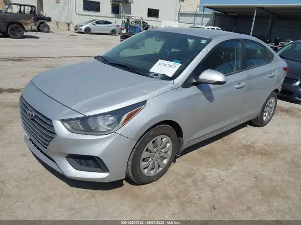 3KPC24A63ME139599 2021 HYUNDAI ACCENT - Image 2