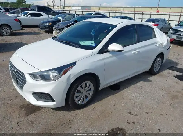 3KPC24A63NE169462 2022 HYUNDAI ACCENT - Image 2