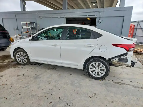 3KPC24A63NE177545 2022 HYUNDAI ACCENT - Image 2