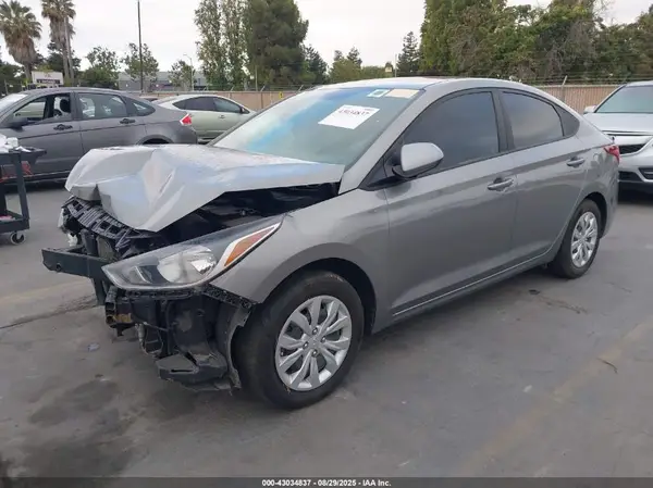 3KPC24A63NE181045 2022 HYUNDAI ACCENT - Image 2