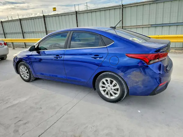 3KPC24A63NE187606 2022 HYUNDAI ACCENT - Image 2