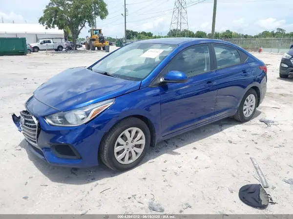 3KPC24A64LE122437 2020 HYUNDAI ACCENT - Image 2