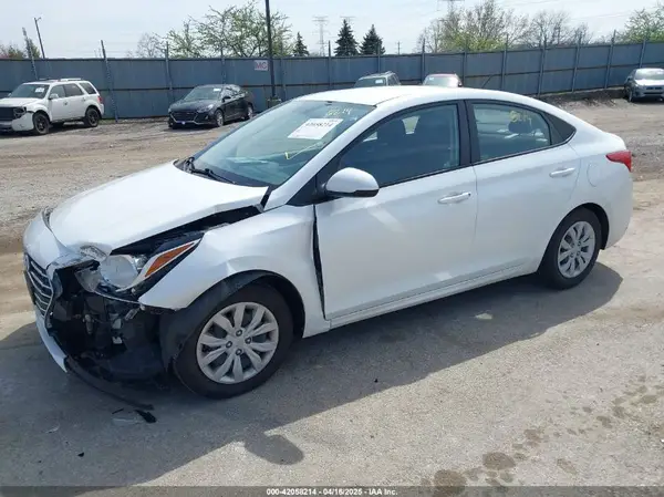 3KPC24A64ME129678 2021 HYUNDAI ACCENT - Image 2