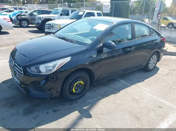 3KPC24A65LE109292 2020 HYUNDAI ACCENT - Image 2