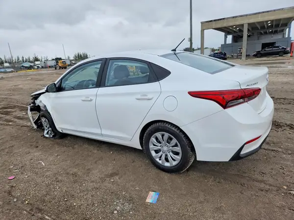 3KPC24A65LE121720 2020 HYUNDAI ACCENT - Image 2