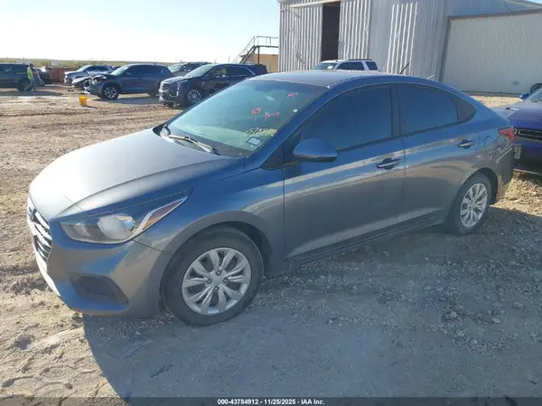3KPC24A65LE126402 2020 HYUNDAI ACCENT - Image 2