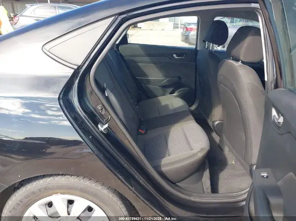 3KPC24A65ME131777 2021 HYUNDAI ACCENT - Image 8