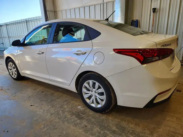 3KPC24A65ME134629 2021 HYUNDAI ACCENT - Image 2