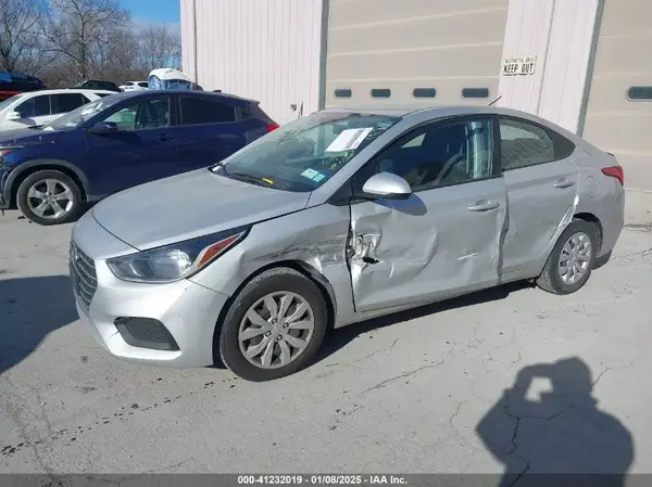 3KPC24A65ME141208 2021 HYUNDAI ACCENT - Image 2