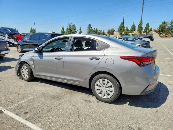 3KPC24A65ME147736 2021 HYUNDAI ACCENT - Image 2