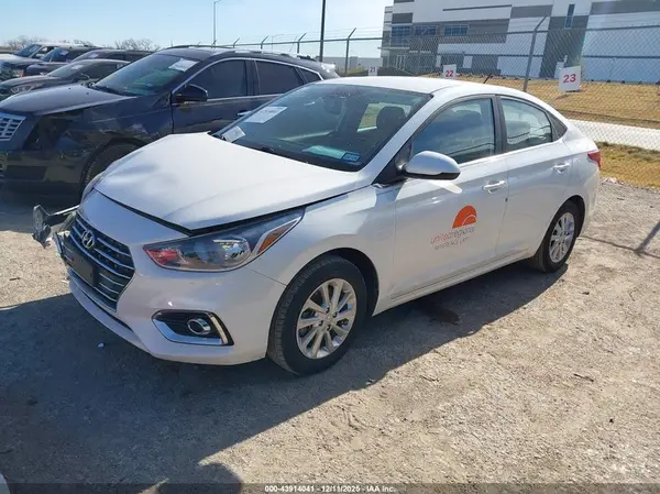 3KPC24A65NE173240 2022 HYUNDAI ACCENT - Image 2