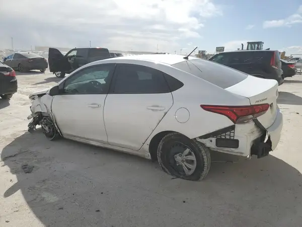 3KPC24A65NE175358 2022 HYUNDAI ACCENT - Image 2