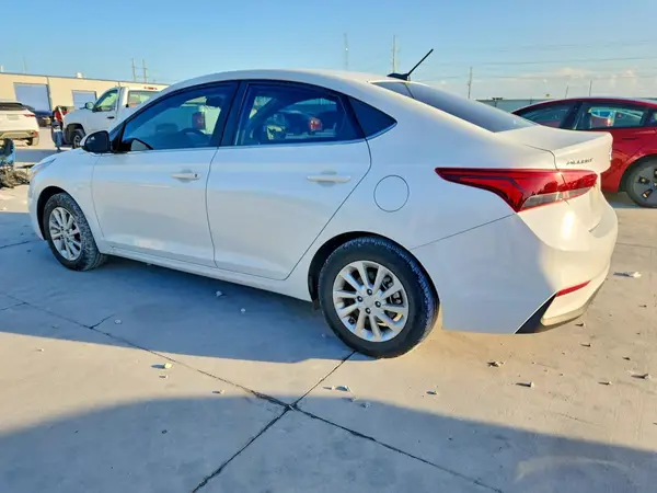 3KPC24A65NE178549 2022 HYUNDAI ACCENT - Image 2