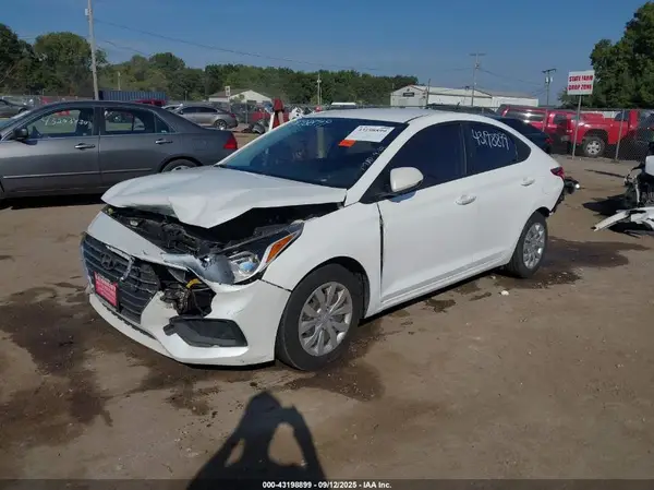 3KPC24A66LE104201 2020 HYUNDAI ACCENT - Image 2