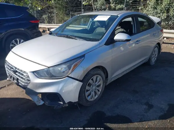 3KPC24A66LE109057 2020 HYUNDAI ACCENT - Image 2