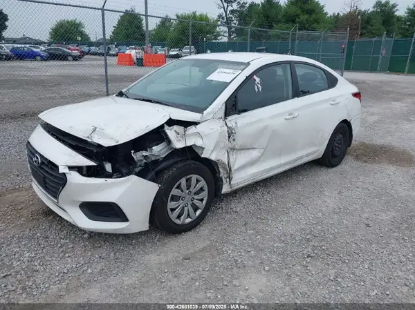 3KPC24A66LE109883 2020 HYUNDAI ACCENT - Image 2