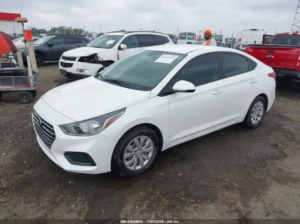 3KPC24A66LE120270 2020 HYUNDAI ACCENT - Image 2