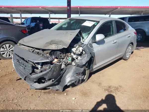 3KPC24A66LE121189 2020 HYUNDAI ACCENT - Image 2