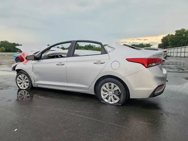 3KPC24A66ME129584 2021 HYUNDAI ACCENT - Image 2