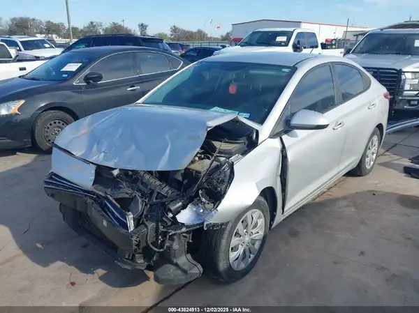 3KPC24A66NE154938 2022 HYUNDAI ACCENT - Image 2