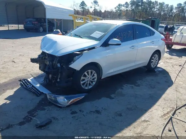 3KPC24A66NE180522 2022 HYUNDAI ACCENT - Image 2