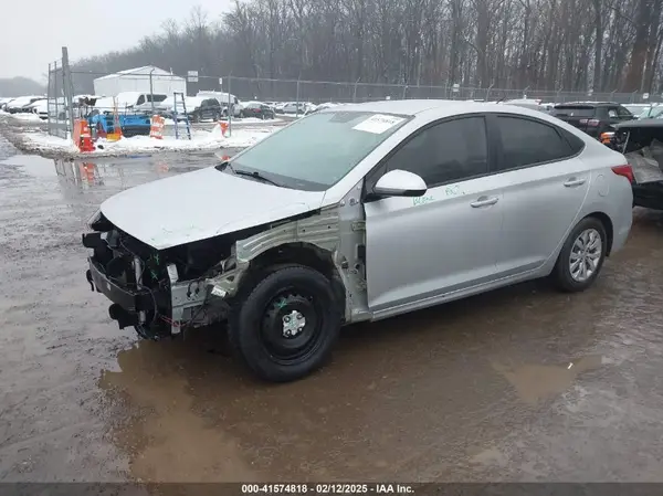 3KPC24A67LE104028 2020 HYUNDAI ACCENT - Image 2