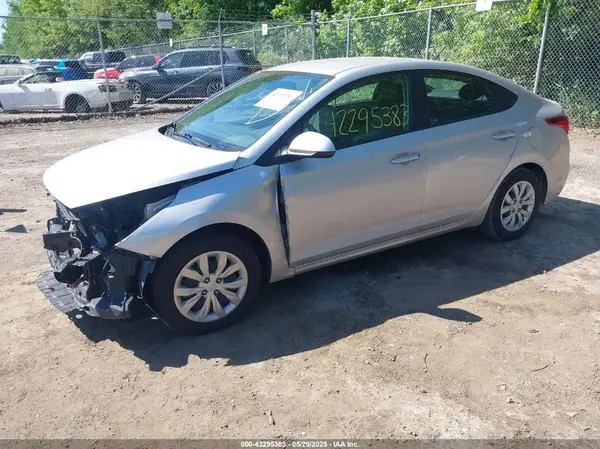 3KPC24A67NE179136 2022 HYUNDAI ACCENT - Image 2