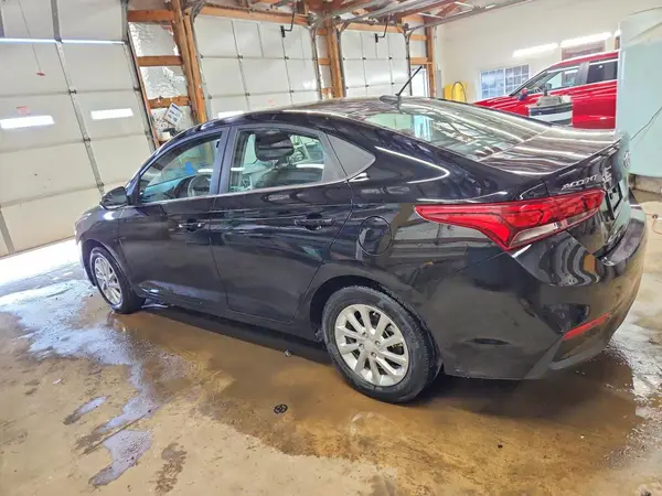3KPC24A67NE189892 2022 HYUNDAI ACCENT - Image 2