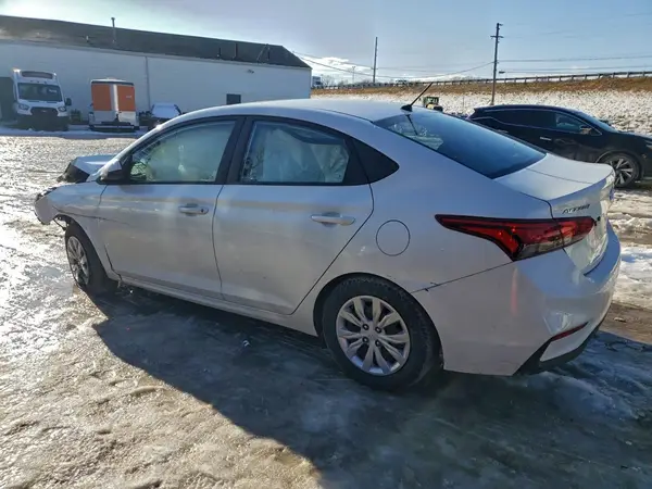 3KPC24A68LE098899 2020 HYUNDAI ACCENT - Image 2