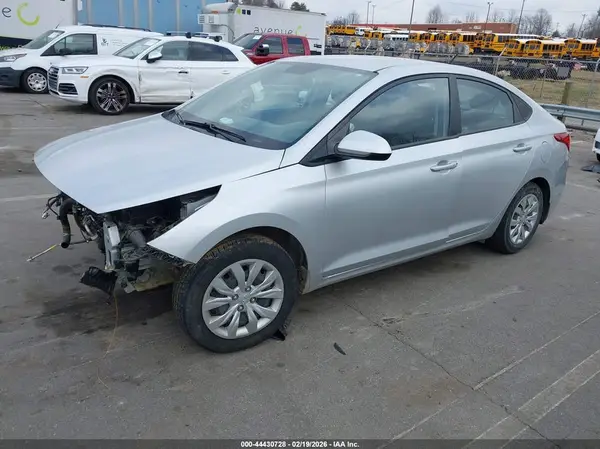3KPC24A68LE116186 2020 HYUNDAI ACCENT - Image 2